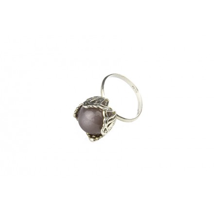 Ring with gray moonstone